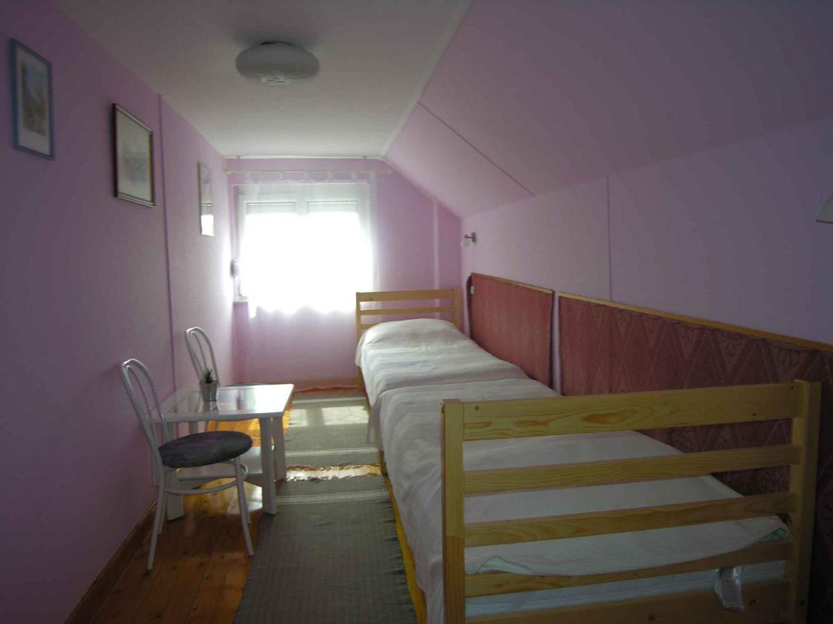 Apartment In Balatonlelle/Balaton 19144 Eksteriør bilde